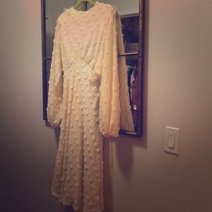 Chicwish midi dress cream size S